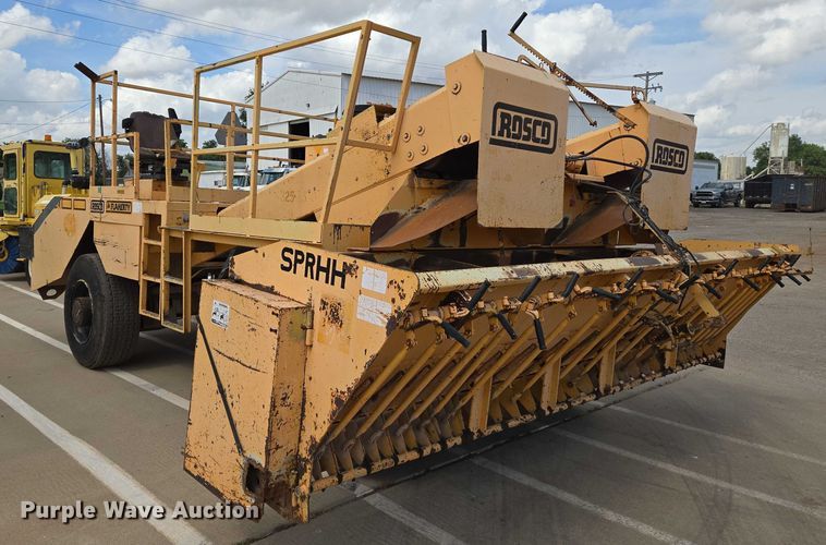 image for item EN8117 1998 Rosco SPRHH chip spreader