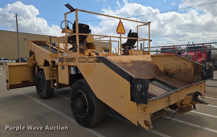 image for item EN8117 1998 Rosco SPRHH chip spreader