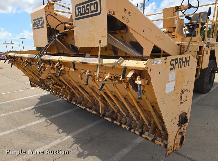 image for item EN8117 1998 Rosco SPRHH chip spreader