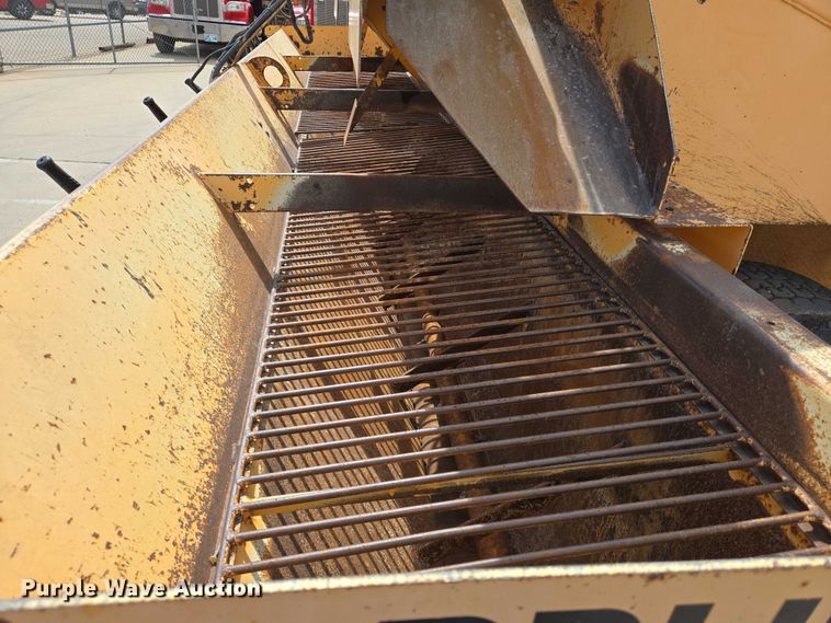 image for item EN8117 1998 Rosco SPRHH chip spreader