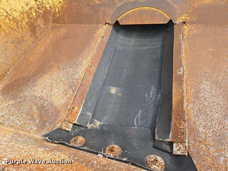 image for item EN8117 1998 Rosco SPRHH chip spreader