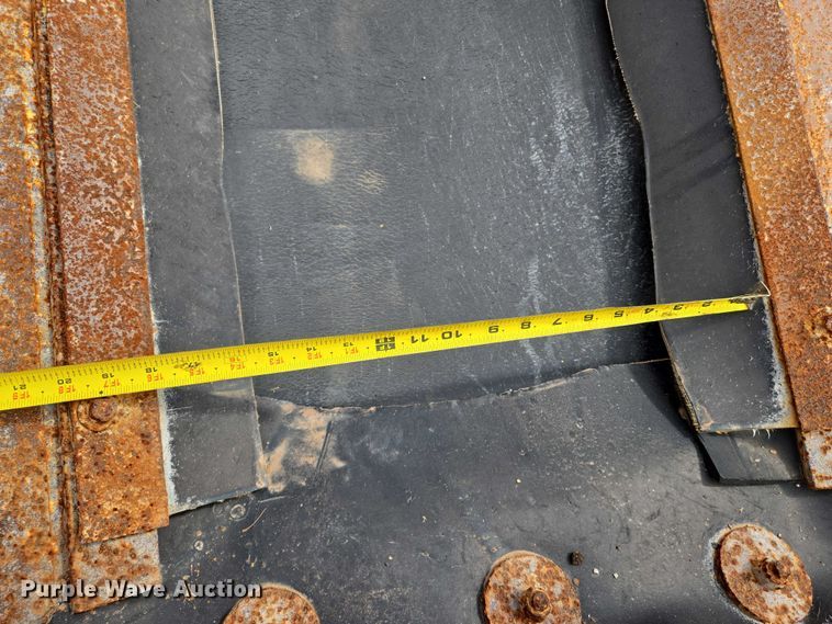 image for item EN8117 1998 Rosco SPRHH chip spreader