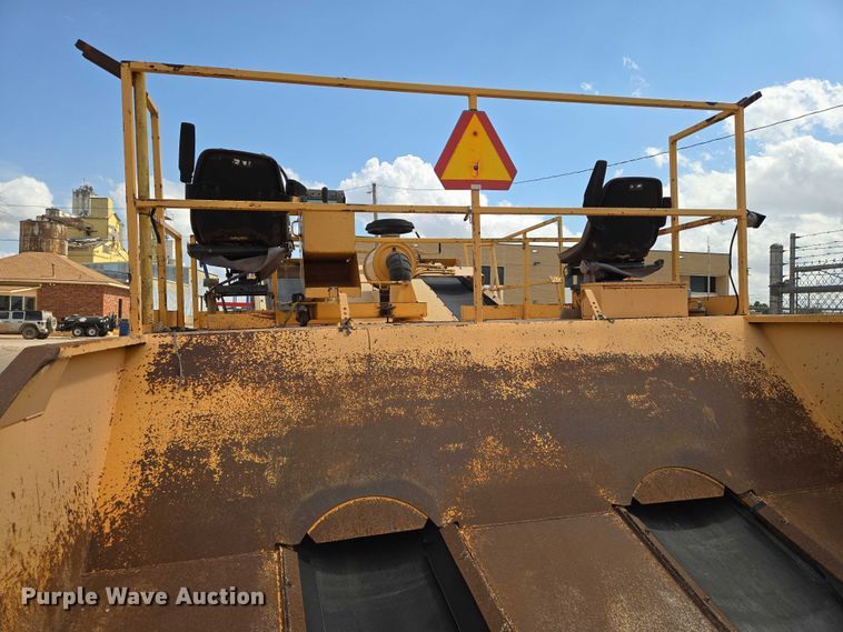 image for item EN8117 1998 Rosco SPRHH chip spreader