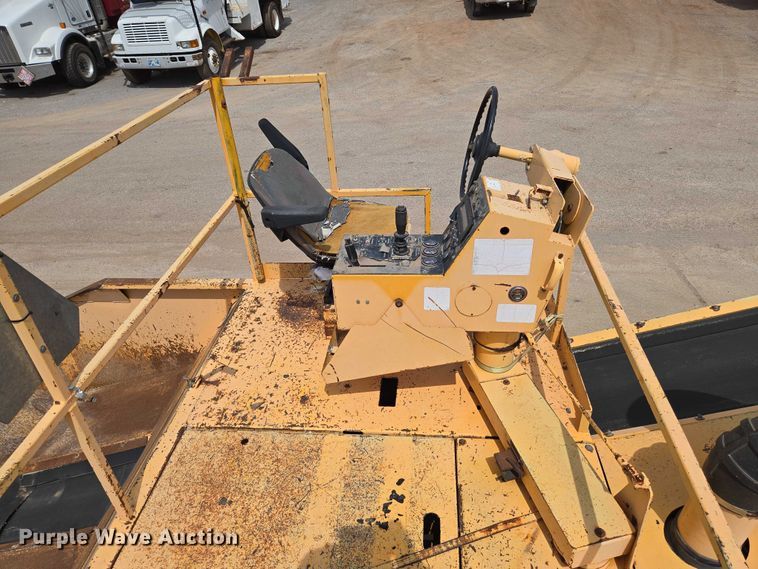 image for item EN8117 1998 Rosco SPRHH chip spreader