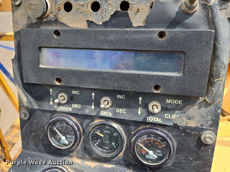 image for item EN8117 1998 Rosco SPRHH chip spreader