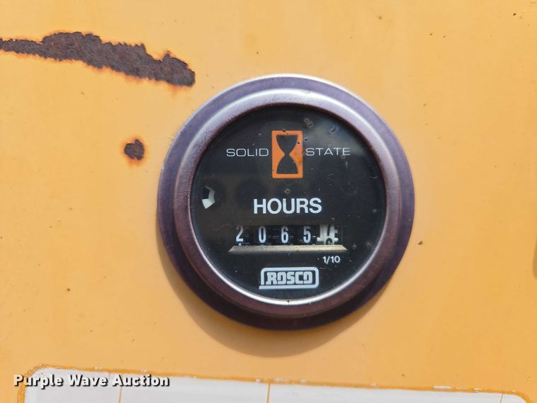 image for item EN8117 1998 Rosco SPRHH chip spreader