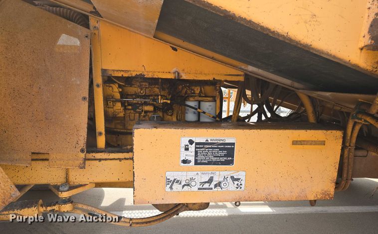 image for item EN8117 1998 Rosco SPRHH chip spreader