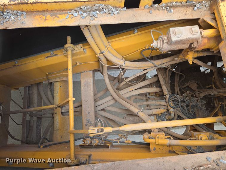 image for item EN8117 1998 Rosco SPRHH chip spreader