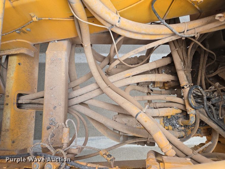 image for item EN8117 1998 Rosco SPRHH chip spreader