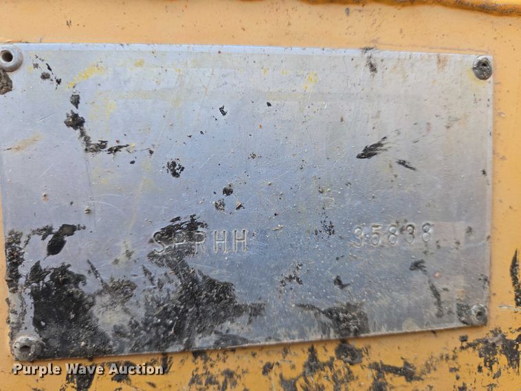 image for item EN8117 1998 Rosco SPRHH chip spreader