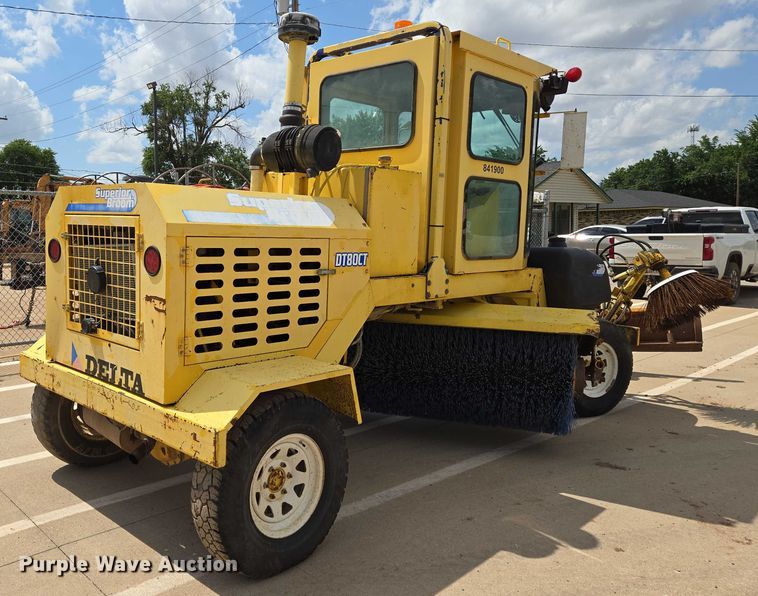 image for item EN8118 2008 Superior Broom DT80CT broom