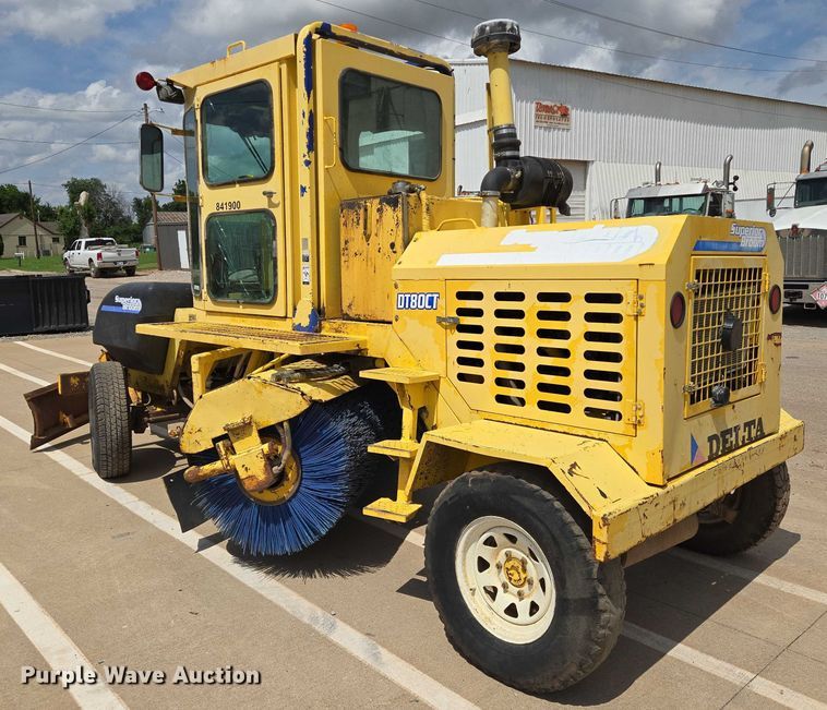 image for item EN8118 2008 Superior Broom DT80CT broom