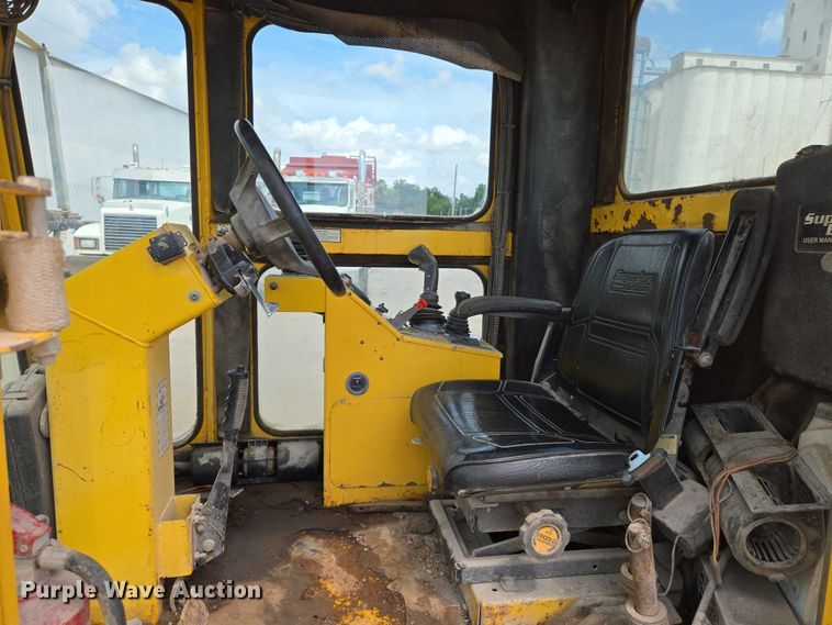 image for item EN8118 2008 Superior Broom DT80CT broom