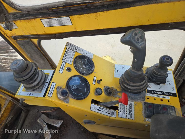 image for item EN8118 2008 Superior Broom DT80CT broom