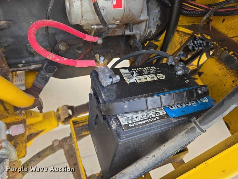 image for item EN8118 2008 Superior Broom DT80CT broom