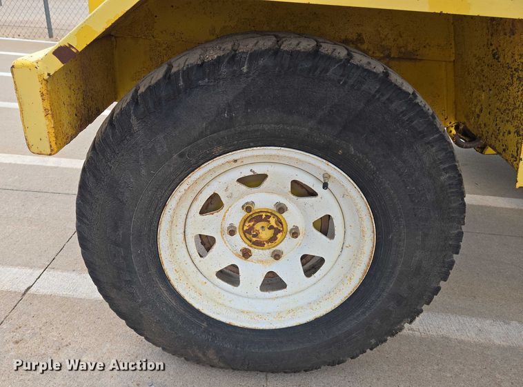 image for item EN8118 2008 Superior Broom DT80CT broom