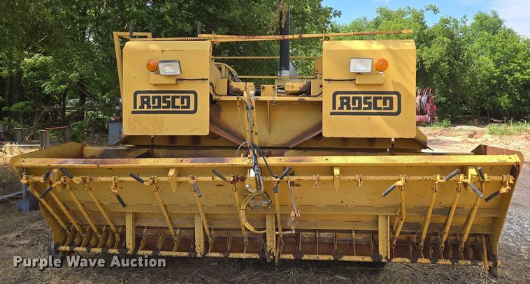image for item EN8119 2001 Rosco SPRHH chip spreader