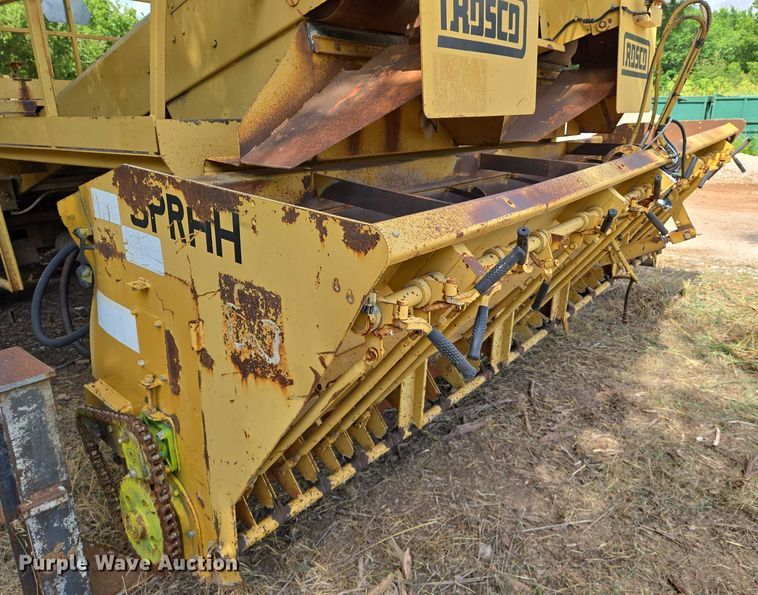 image for item EN8119 2001 Rosco SPRHH chip spreader