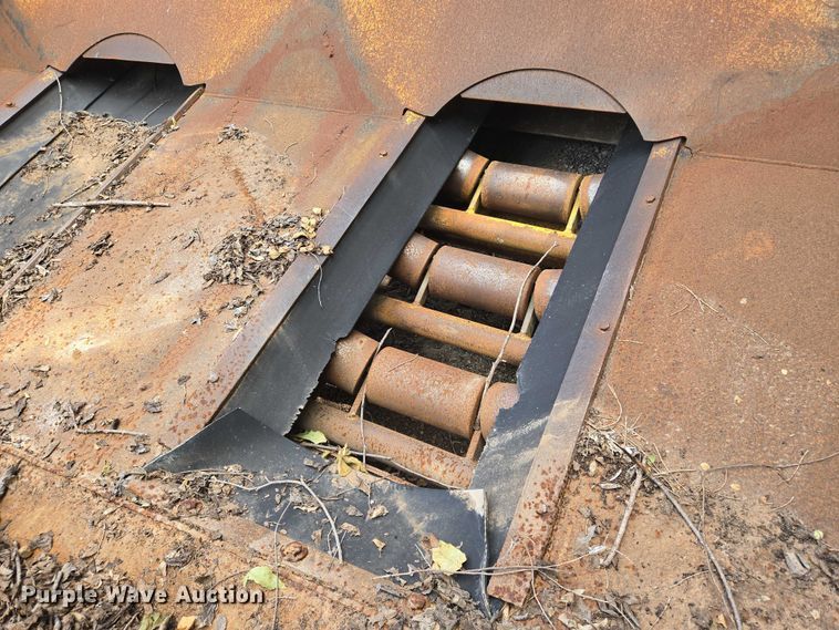 image for item EN8119 2001 Rosco SPRHH chip spreader