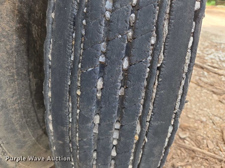 image for item EN8119 2001 Rosco SPRHH chip spreader