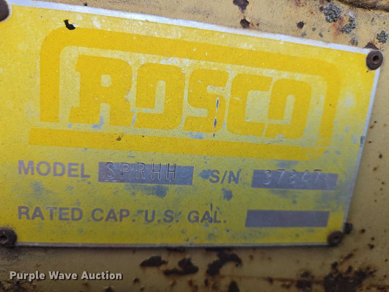 image for item EN8119 2001 Rosco SPRHH chip spreader