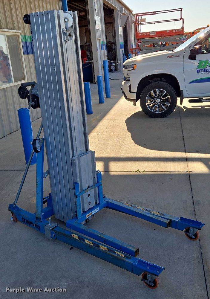 image for item EN8158 Sumner vertical lift