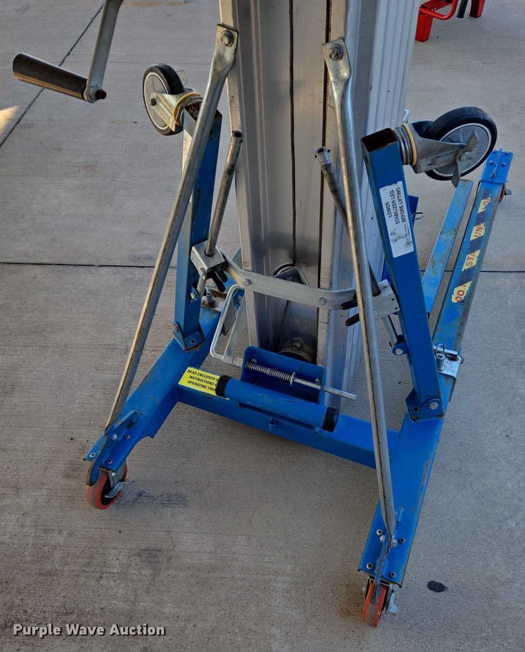 image for item EN8158 Sumner vertical lift