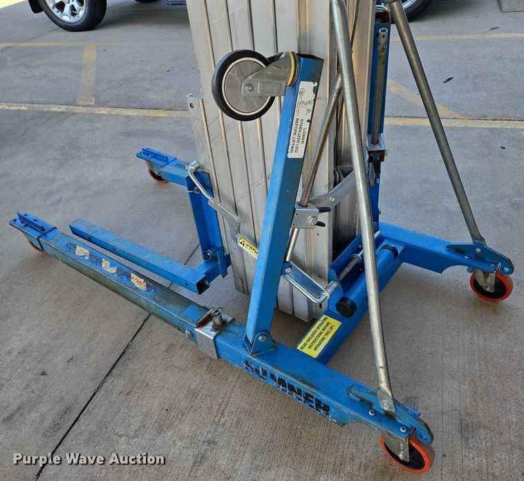 image for item EN8158 Sumner vertical lift