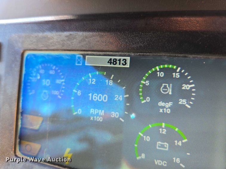 image for item EN8159 2015 Vermeer D9X13III directional boring unit