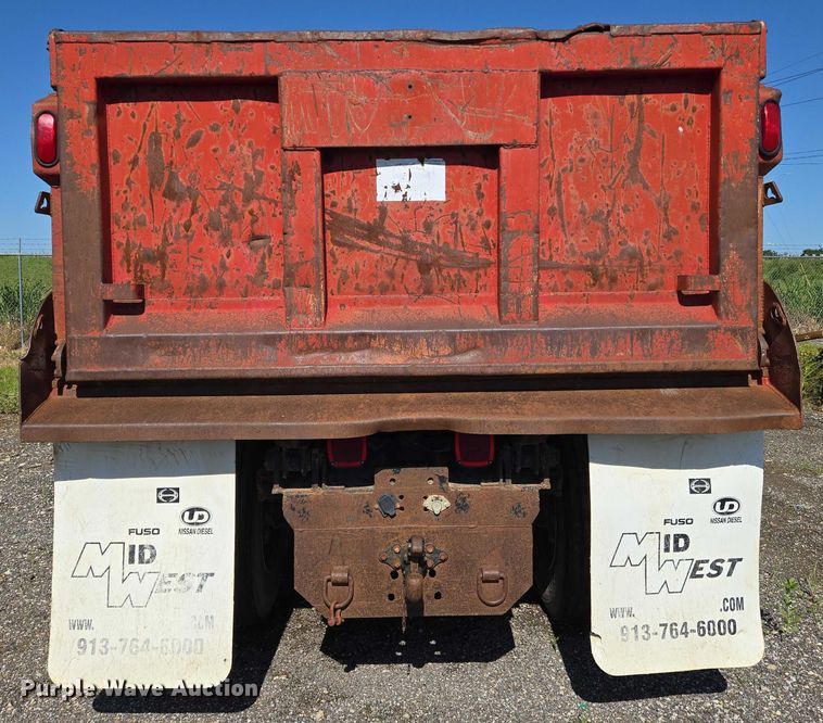 image for item EN8161 2000 Ford F650 Super Duty dump truck