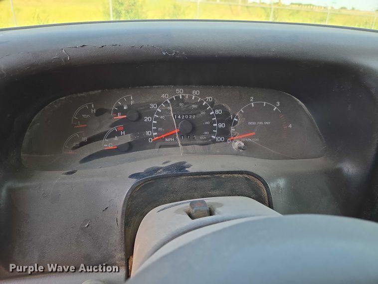 image for item EN8161 2000 Ford F650 Super Duty dump truck