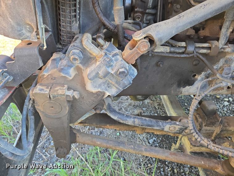 image for item EN8161 2000 Ford F650 Super Duty dump truck