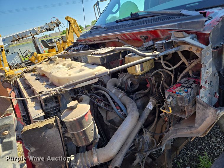 image for item EN8161 2000 Ford F650 Super Duty dump truck