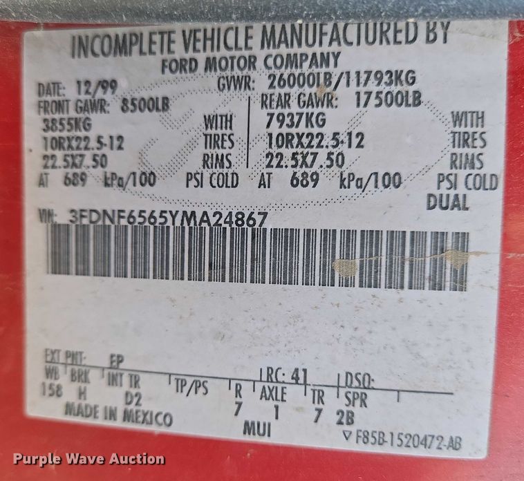 image for item EN8161 2000 Ford F650 Super Duty dump truck