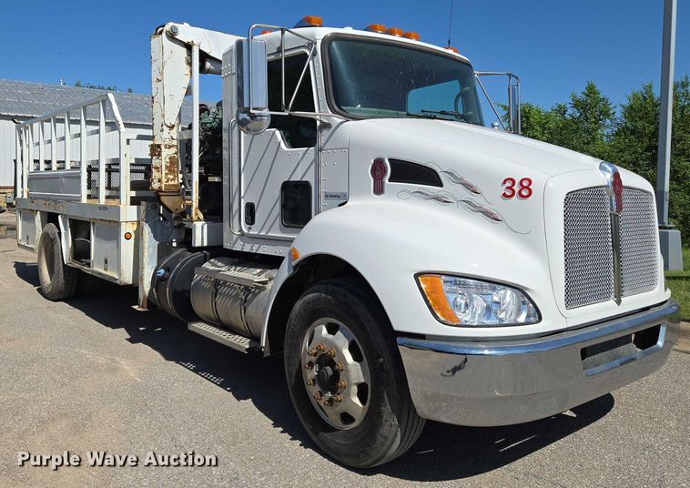 image for item EN8162 2012 Kenworth T370 utility / service truck