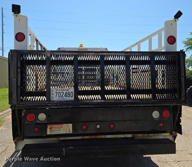 image for item EN8162 2012 Kenworth T370 utility / service truck