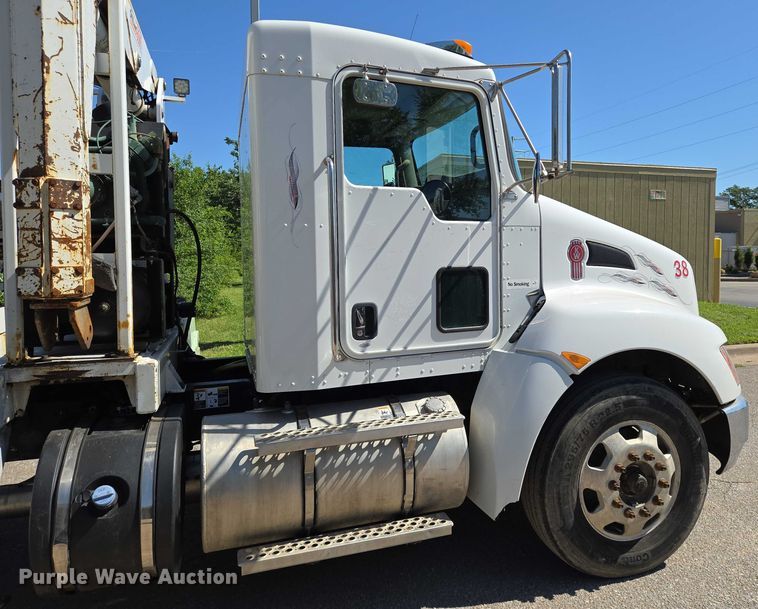 image for item EN8162 2012 Kenworth T370 utility / service truck