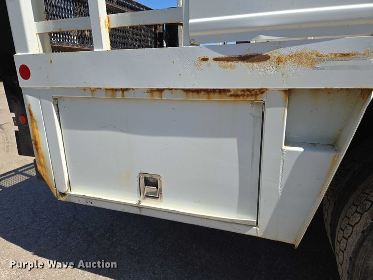 image for item EN8162 2012 Kenworth T370 utility / service truck