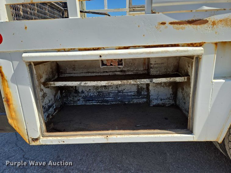 image for item EN8162 2012 Kenworth T370 utility / service truck