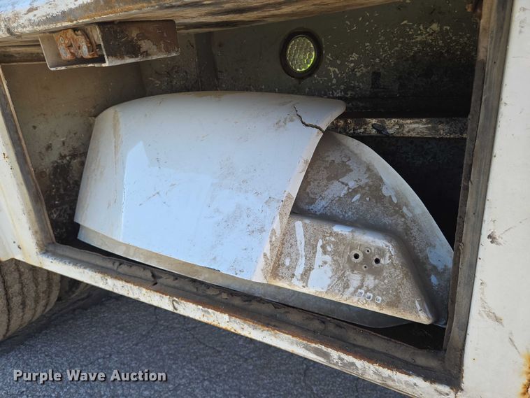 image for item EN8162 2012 Kenworth T370 utility / service truck