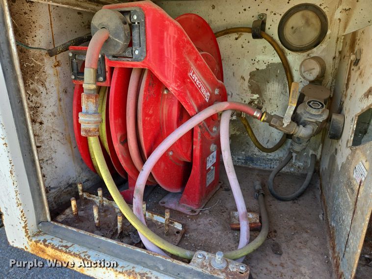 image for item EN8162 2012 Kenworth T370 utility / service truck