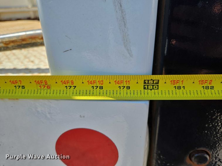 image for item EN8162 2012 Kenworth T370 utility / service truck