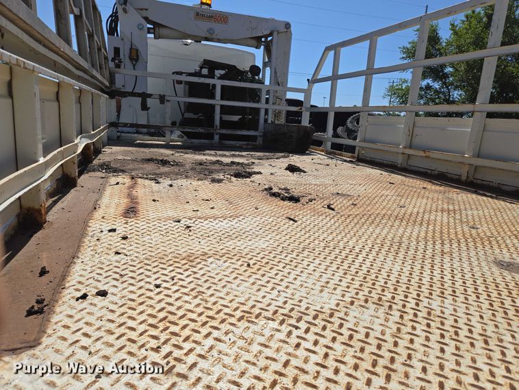 image for item EN8162 2012 Kenworth T370 utility / service truck