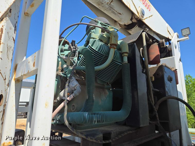 image for item EN8162 2012 Kenworth T370 utility / service truck