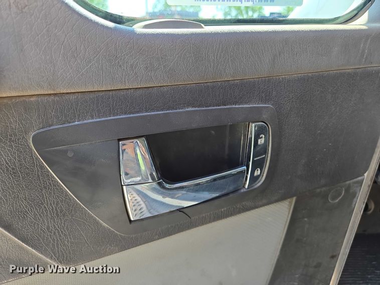 image for item EN8162 2012 Kenworth T370 utility / service truck