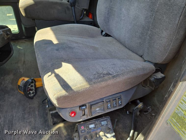 image for item EN8162 2012 Kenworth T370 utility / service truck