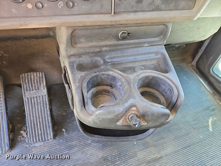 image for item EN8162 2012 Kenworth T370 utility / service truck