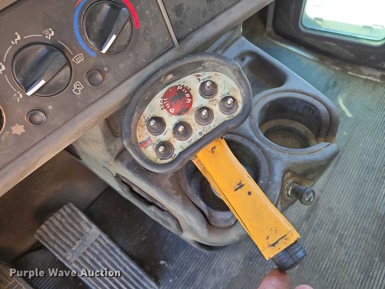 image for item EN8162 2012 Kenworth T370 utility / service truck