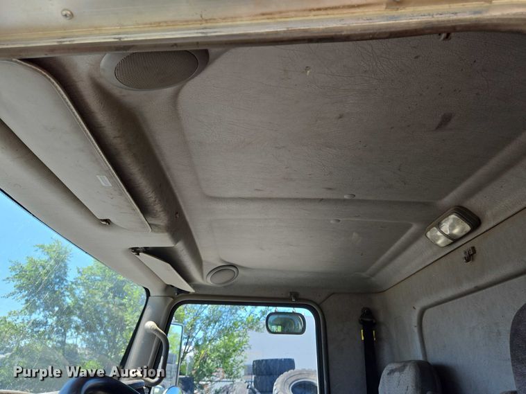 image for item EN8162 2012 Kenworth T370 utility / service truck