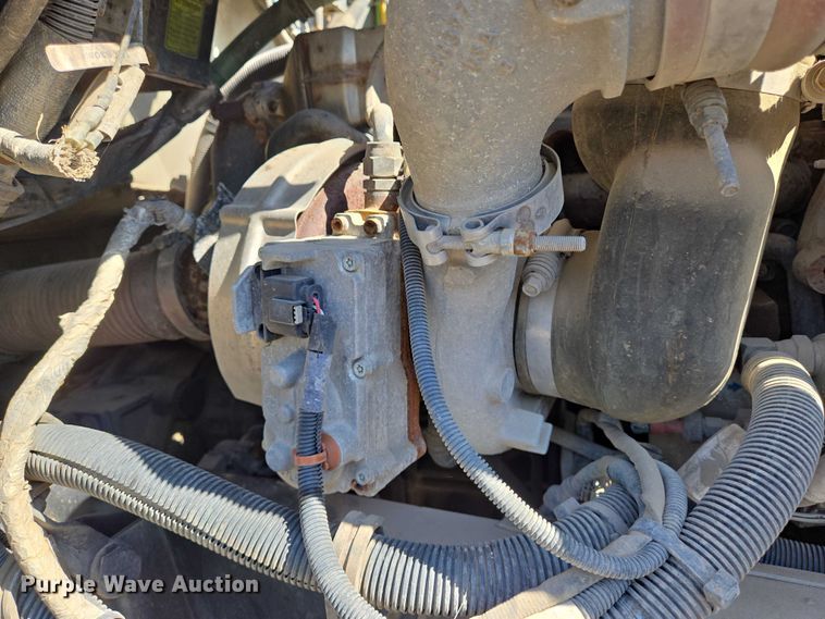 image for item EN8162 2012 Kenworth T370 utility / service truck